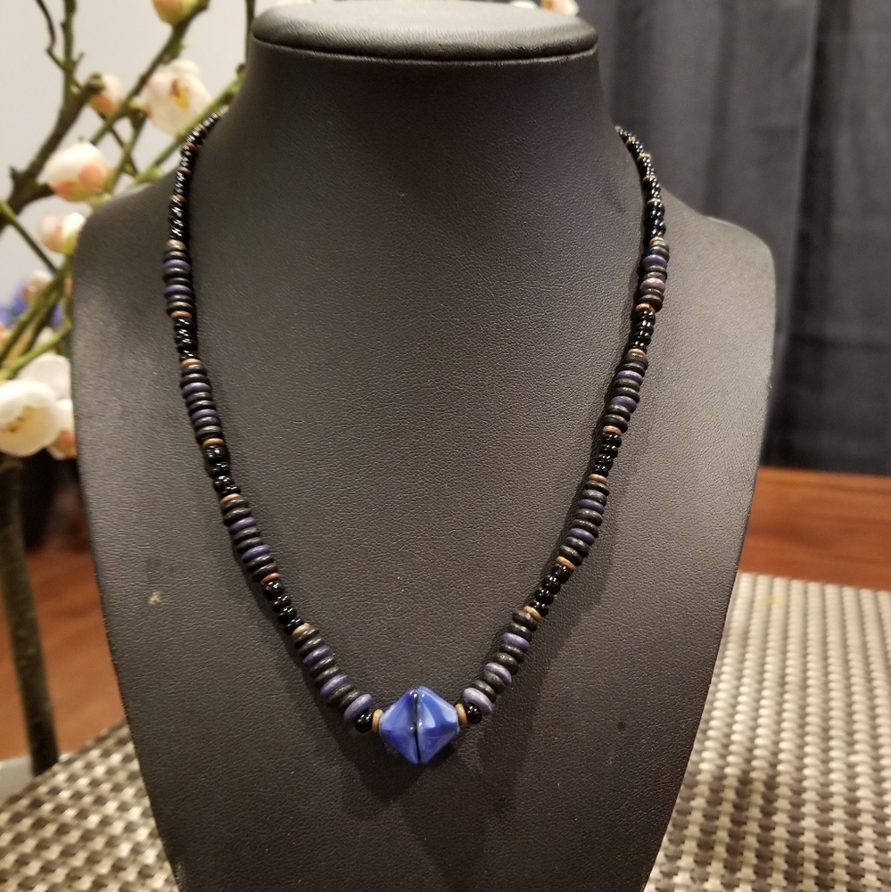 Necklace. - Picture 8 of 16
